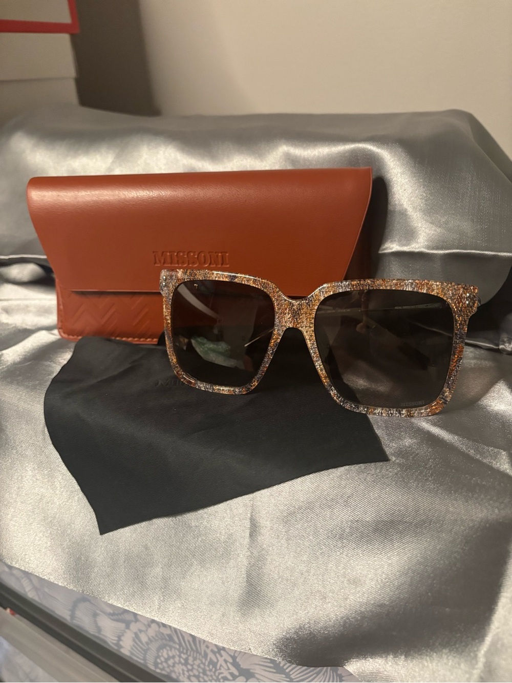Authentic Designer Missoni Women’s Sunglasses Square Frames . Made in Italy